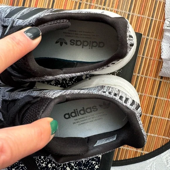 Adidas Swift Run size 6.5 men’s - Picture 4 of 6